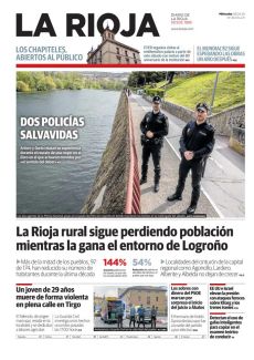 DOS POLICÍAS SALVAVIDAS